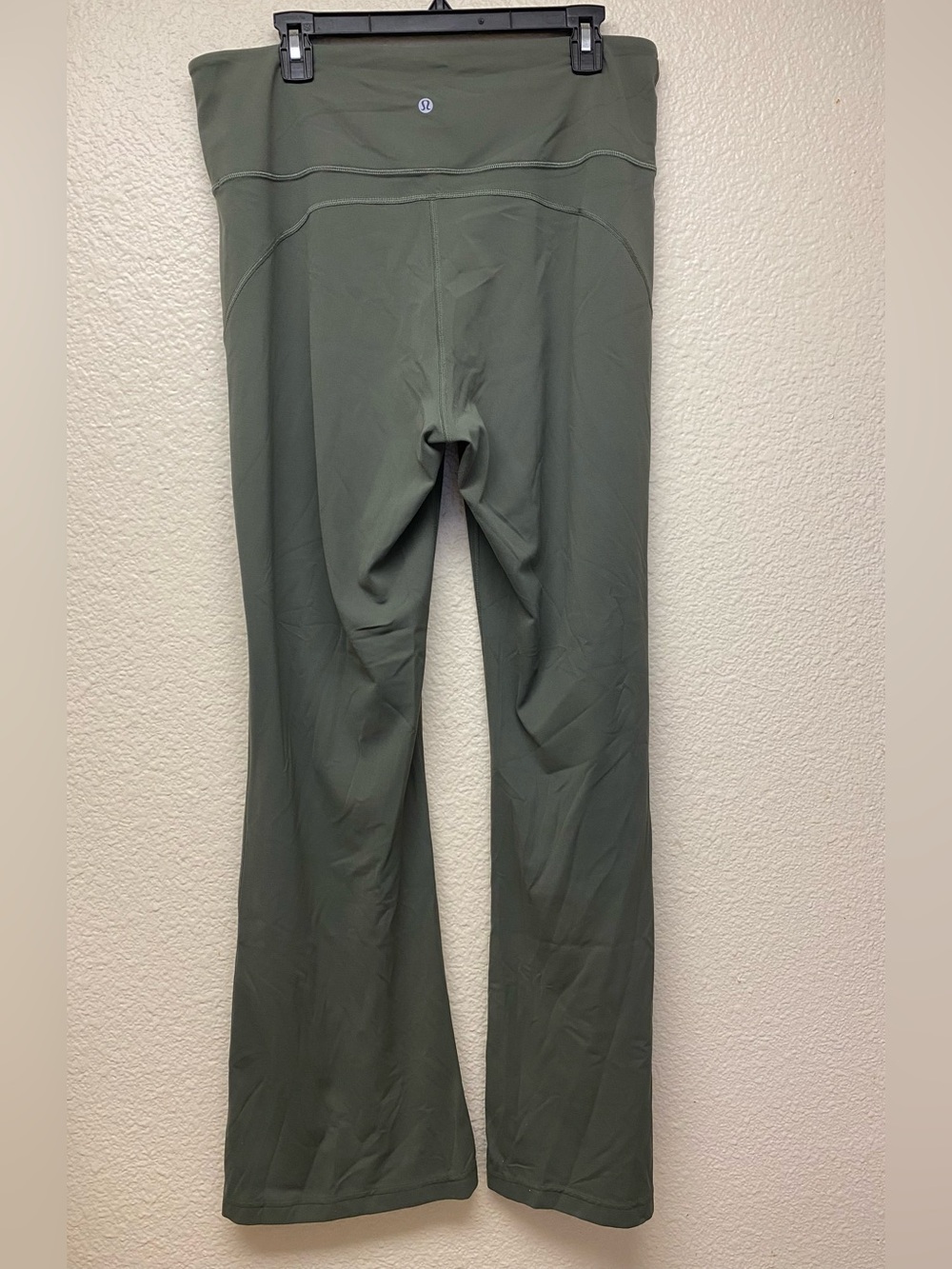 Lululemon Grove Super High-Rise Dark Olive Green Flare Yoga Pants-EUC!!💚💚 - Picture 4 of 9